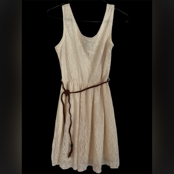 Rue 21β’ Cream Lace Slip On Skater Dress with Belt, Fully Lined, Size M - Picture 6 of 16